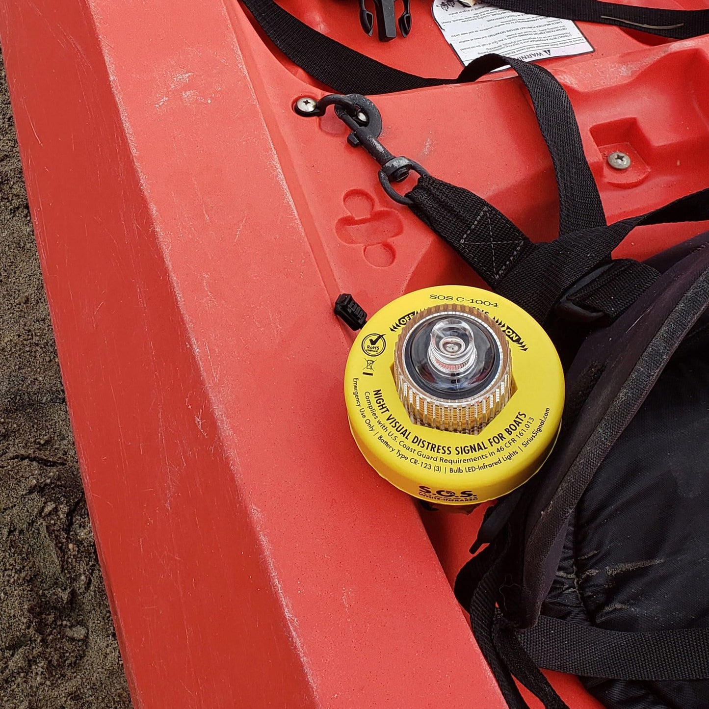 Sirius Signal C-1003 SOS LED Distress Signal - Electronic Flare Replacement, USCG Approved, Includes Daytime Flag & Whistle