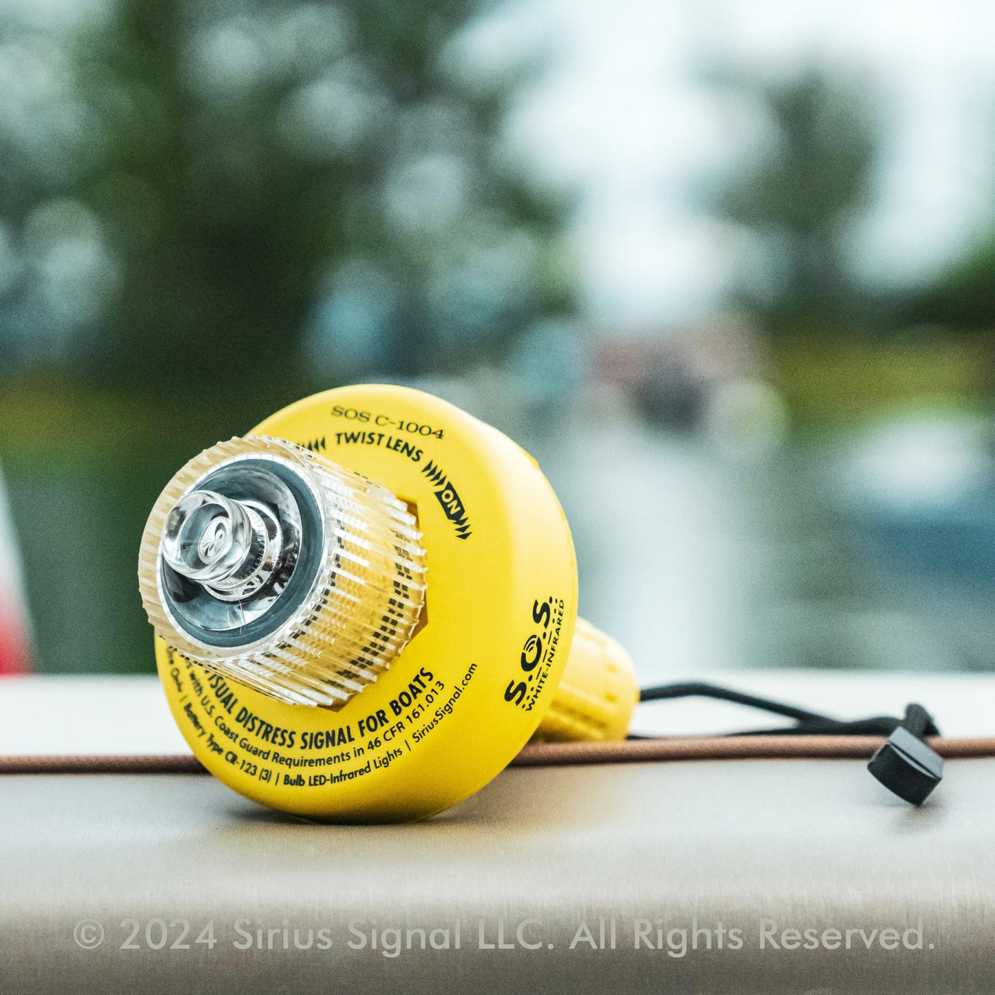 Sirius Signal C-1003 SOS LED Distress Signal - Electronic Flare Replacement, USCG Approved, Includes Daytime Flag & Whistle